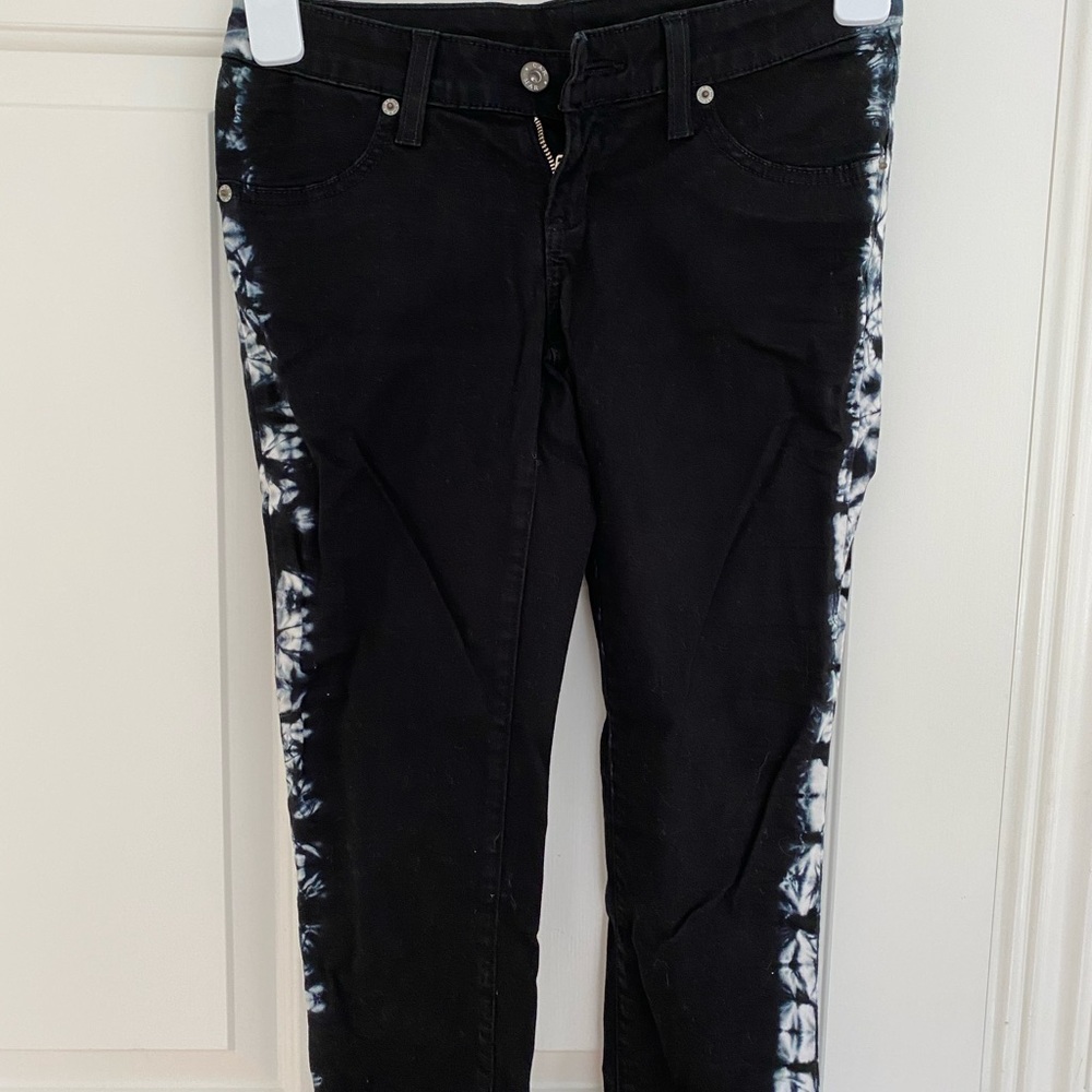 Black skinny jeans with print on sides